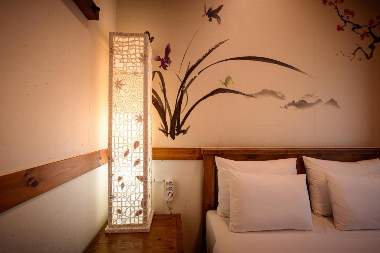 Jeonju Wangyijimil Hanok Hotel Екстериор снимка